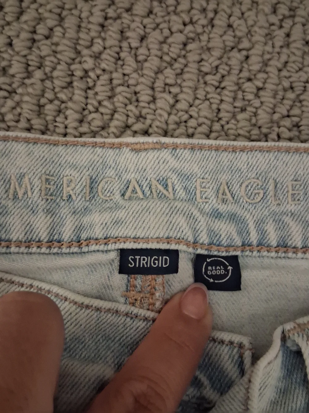 American Eagle Outfitters Women’s Light Wash Wide-Leg Jeans
